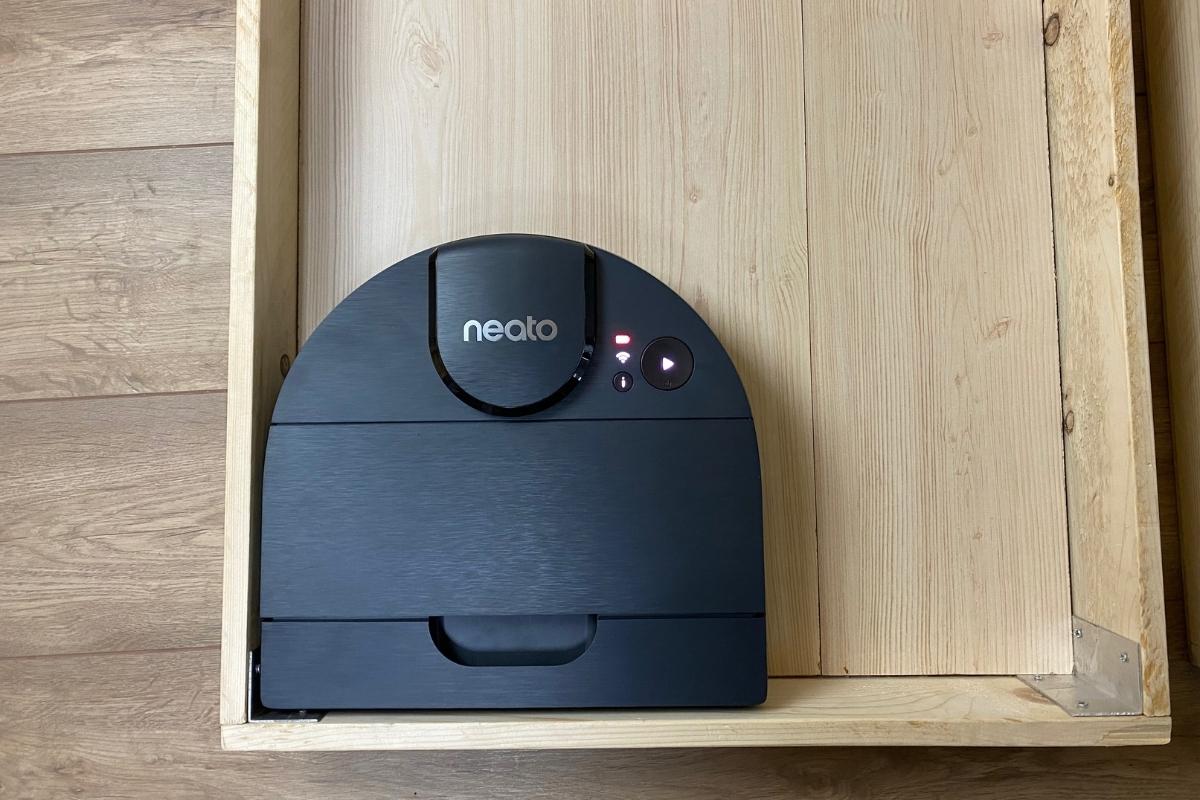 neato d8 suction performance