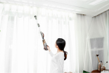Vacuuming curtains: the best way to do it!